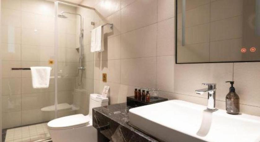 Home Inn Kunming Baita Road Bagian luar foto