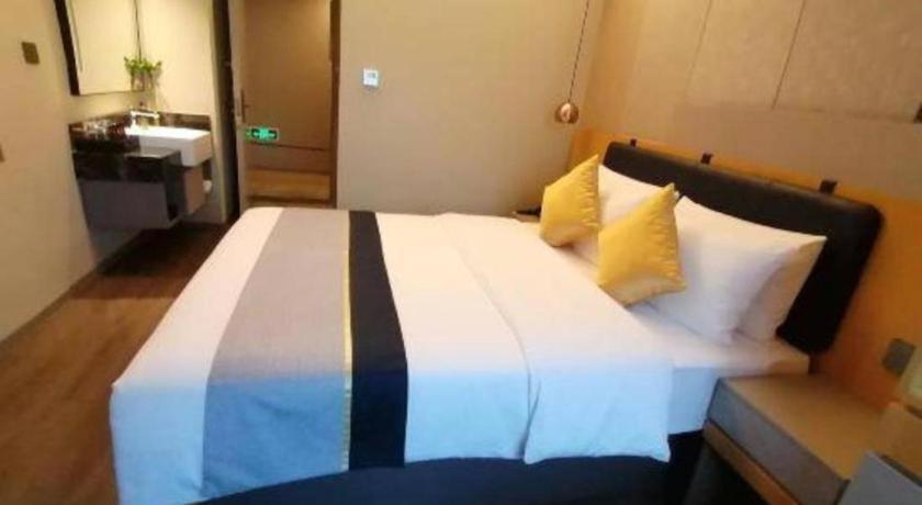 Home Inn Kunming Baita Road Bagian luar foto
